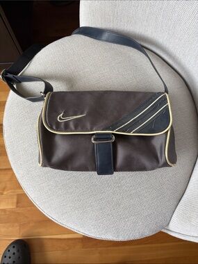 Nike | Bags | Nike Messenger Bag | Poshmark